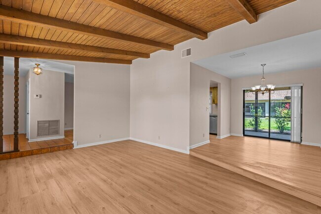 Photo - 621 Cashiers Dr