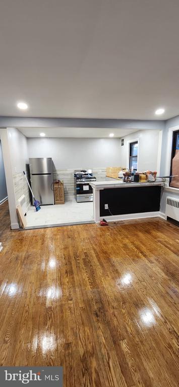 Building Photo - 502 E 22nd St Rental