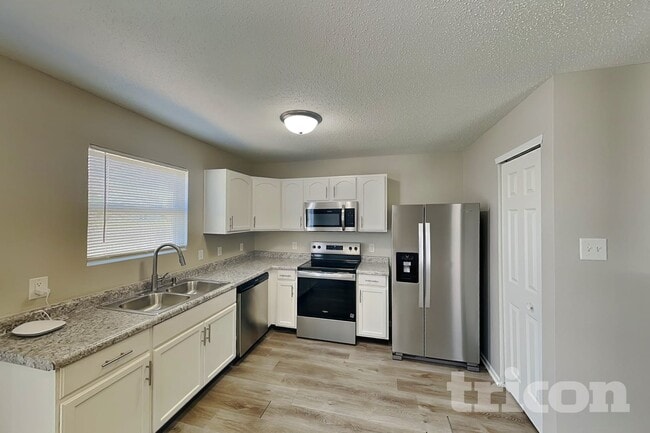Photo - 2869 Ludwig Dr