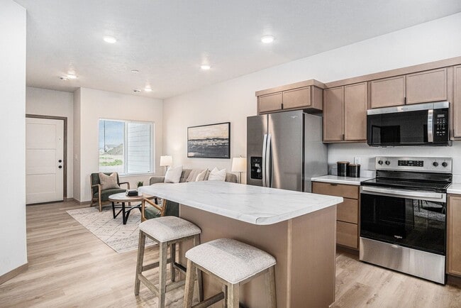 Photo - The Rateliff 11