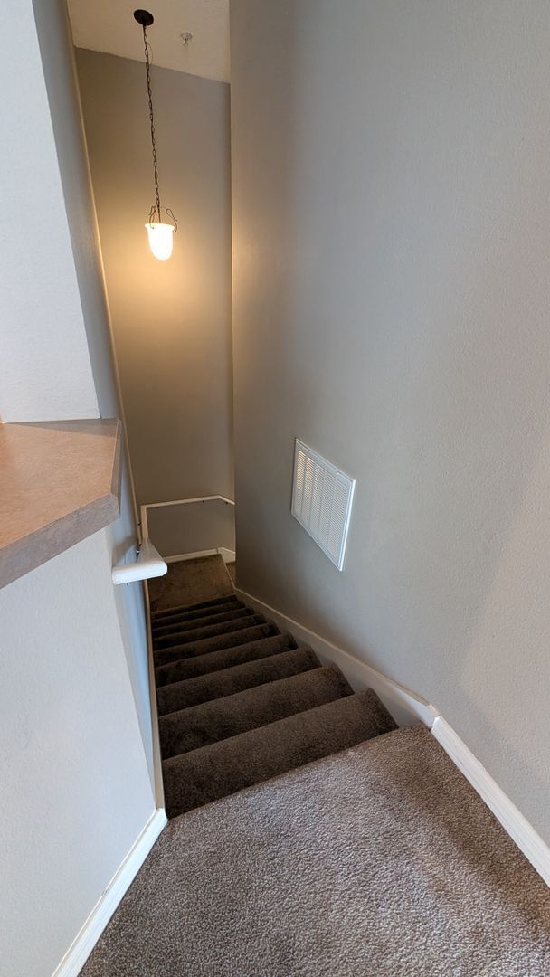 Photo - Two Bedrooms with floor plan at the same l...