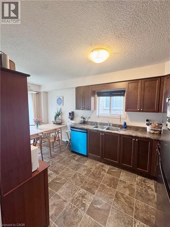 Photo - 452 Beaumont Cres