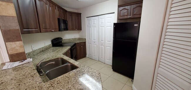 Photo - 6272 NW 186th St Unidad 108