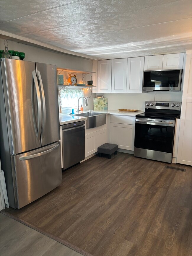 Photo - 3017 Saralake Blvd