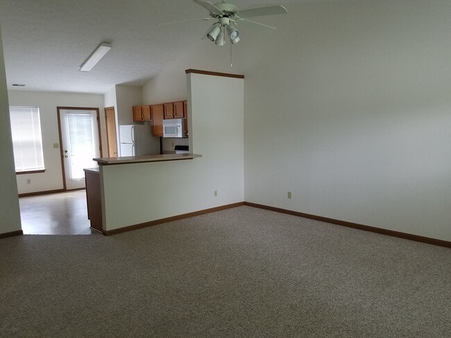 Photo - 110 Phillips Ct