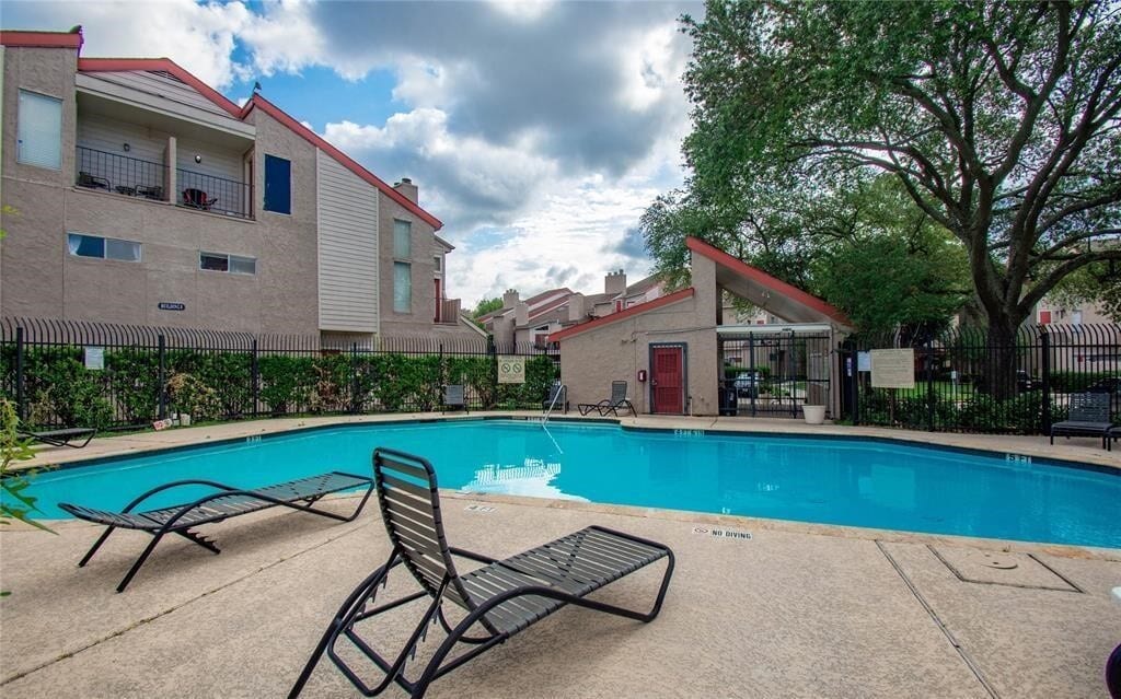 Photo - 10855 Meadowglen Ln Unidad 1131