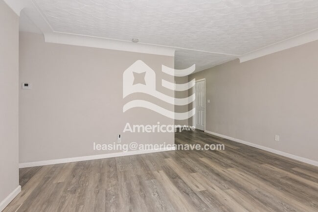 Photo - 26 Moorland Dr