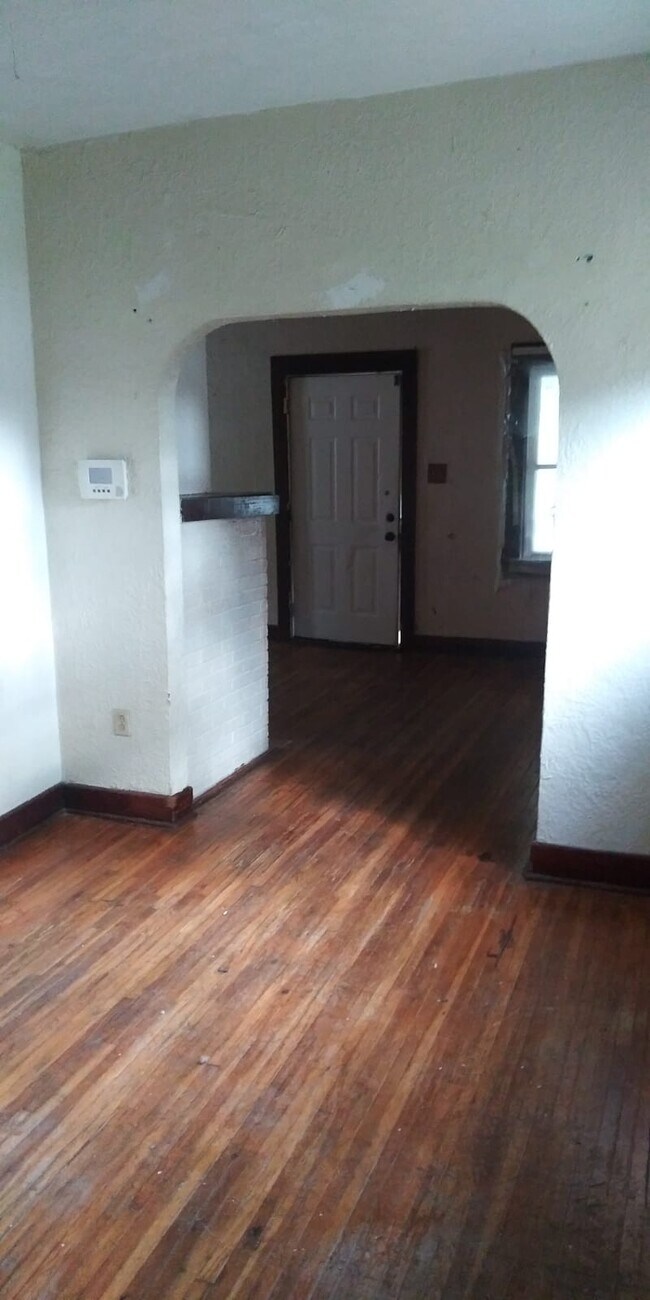 Photo - 2005 Kelsey Ave