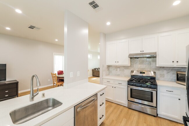 Photo - 139 Gibson Ave