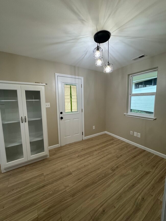 Photo - 5112 Norman Rd