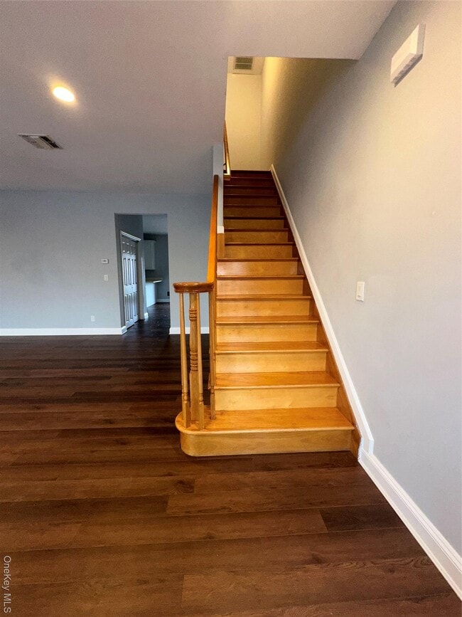 Photo - 7803 Shore Rd