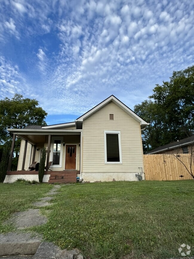 Building Photo - 1005 Pennock Ave Rental