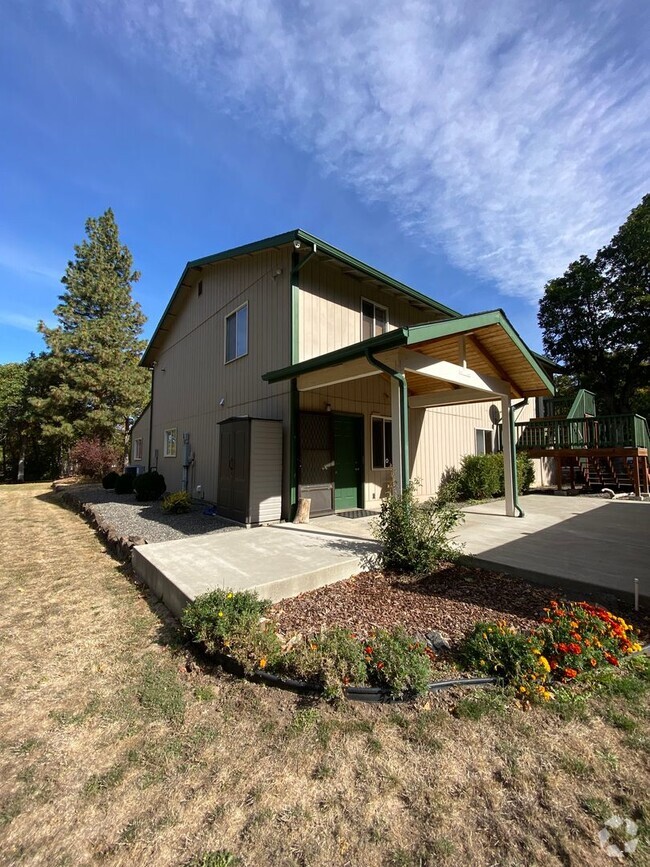 Building Photo - 1 Bedroom 1 Bath | Lyle, WA Rental