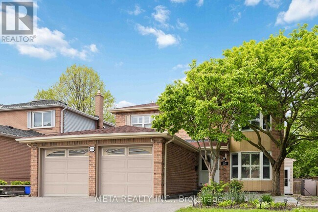 Photo - 220 Bassett Blvd