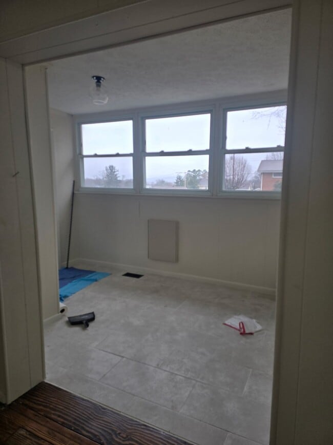 Photo - 204 Pinecrest Rd