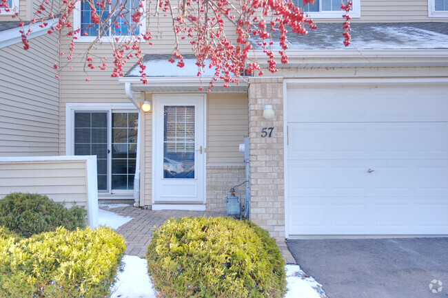 Building Photo - 2260 Ranchview Ln N Unit 57 Rental