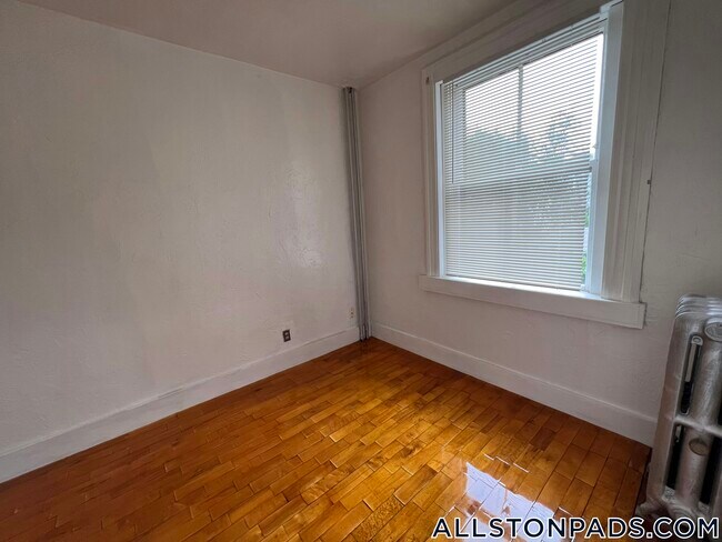 Photo - 4 Adella Pl Unit 1