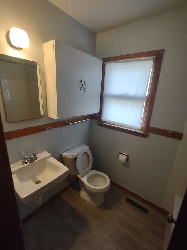 Photo - Awesome 3 bedroom 1 bathroom home recently remodeled in Junction City!!
