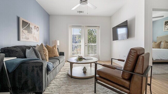 Photo - 5209 Craftsman Dr Unidad 500-301