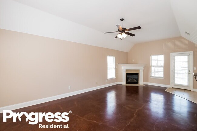 Photo - 5663 Bedford Loop W