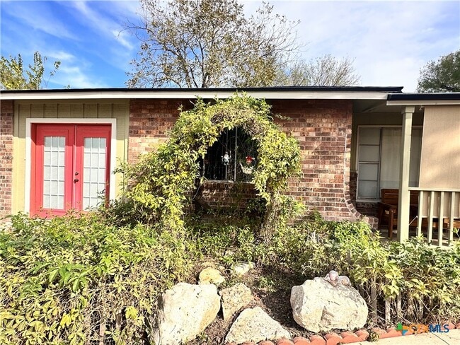 Photo - 421 Broadway St