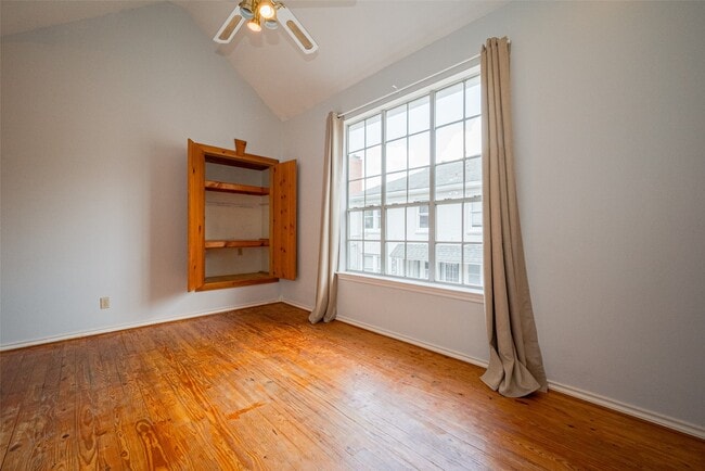Photo - 1111 Banks St Unidad 6