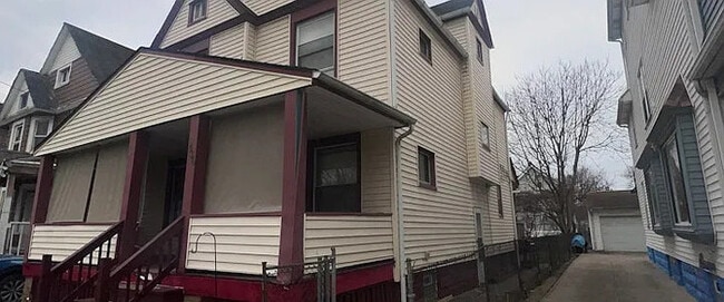 Photo - 536 E 123rd St