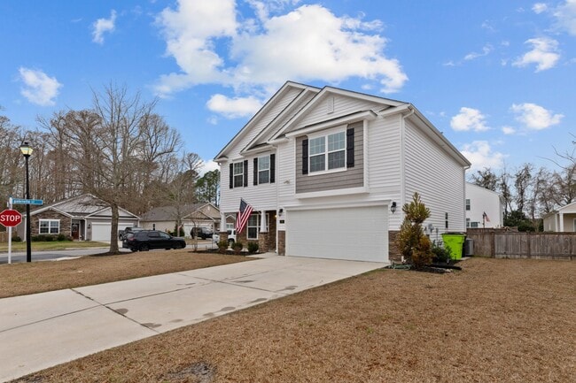 Photo - 301 Ginger Dr