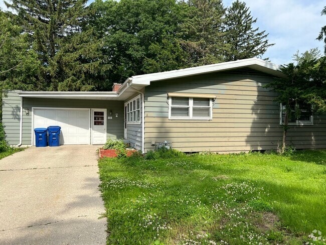 Building Photo - 575 Normal Rd Rental