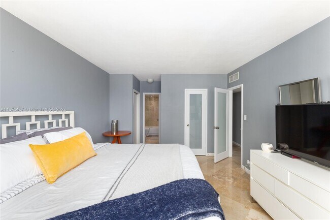 Photo - 1000 West Ave Unit 404