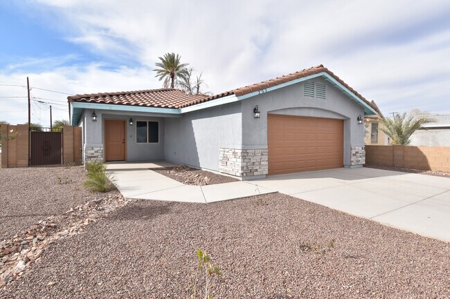 Photo - 253 S Somerton Ave