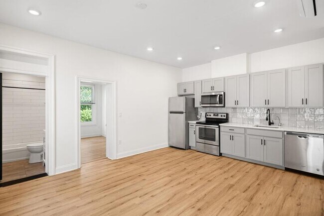 Photo - 125 Sumac St