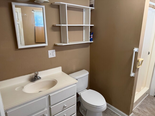 Photo - 2414 Poplar St