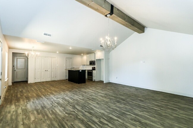 First full month's rent free! Luxury Duplexes In Cooper District