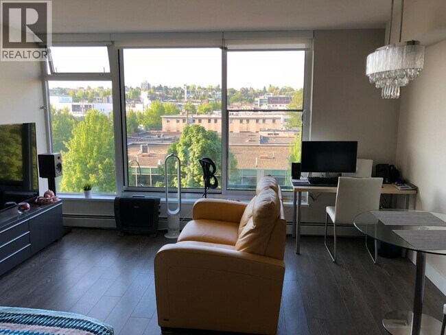 Photo - 1783 Manitoba St