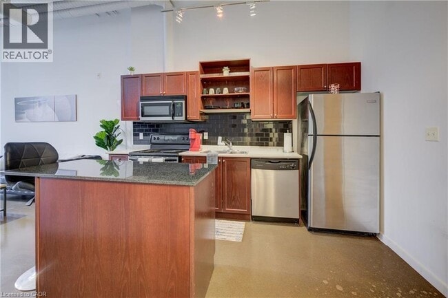 Photo - 410 King St W Unit 224