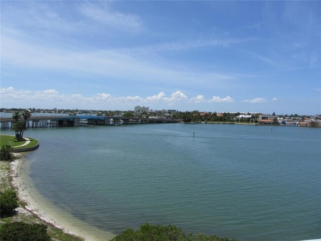 Building Photo - 7882 Sailboat Key Blvd S Unit 405