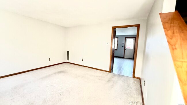 Photo - 4 Persimmon Ln Unit 4