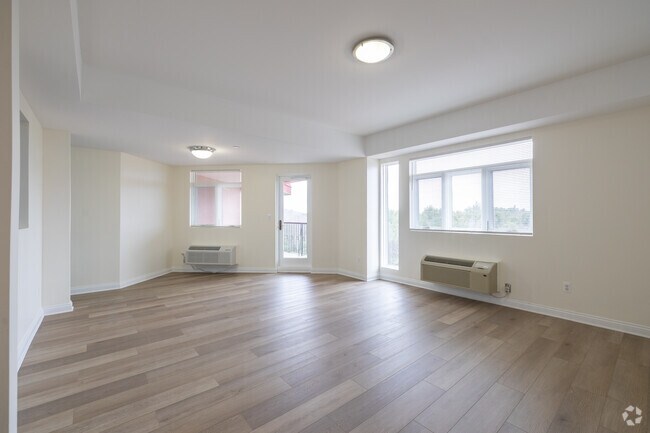 2BR, 2BA - 1,377SF - Living / Dining Room