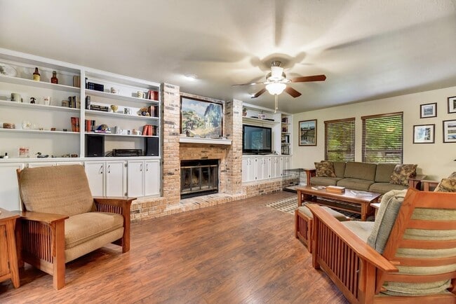 Photo - 11313 Menodora Dr