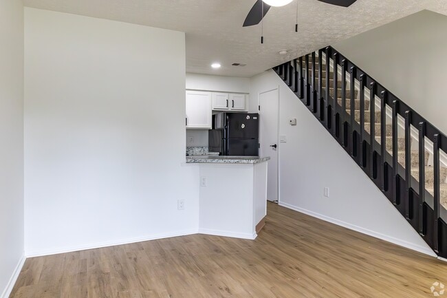 Building Photo - Hickory Creek Rental