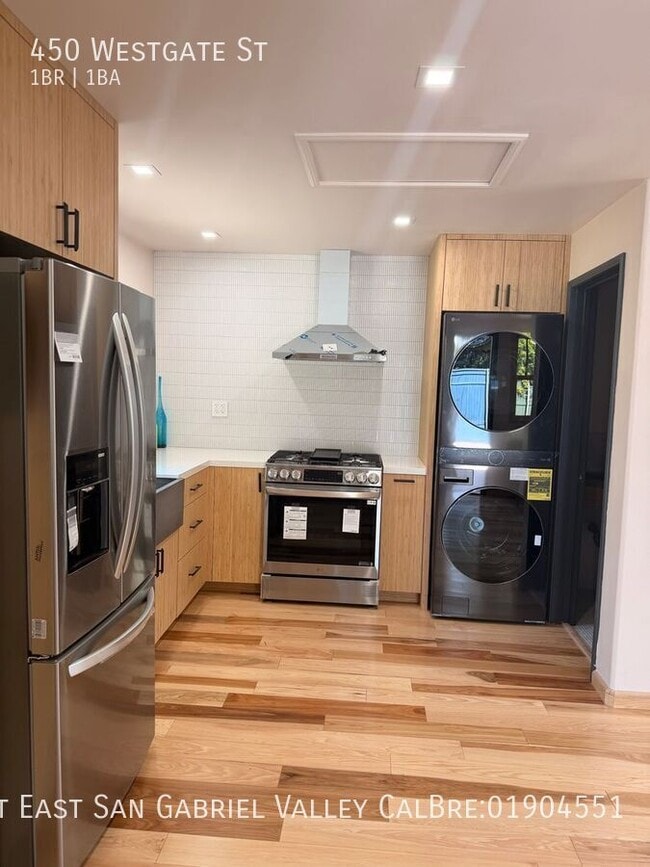 Photo - 450 Westgate St