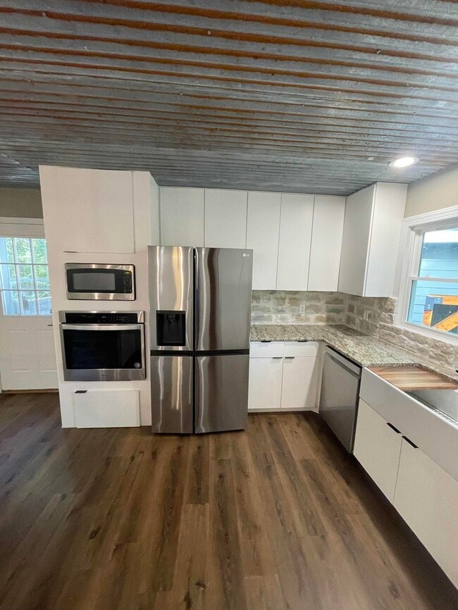 Photo - 2110 Bracey Cir