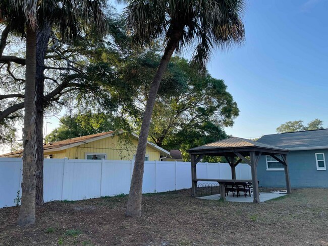 Photo - 2824 Oaklawn Ave