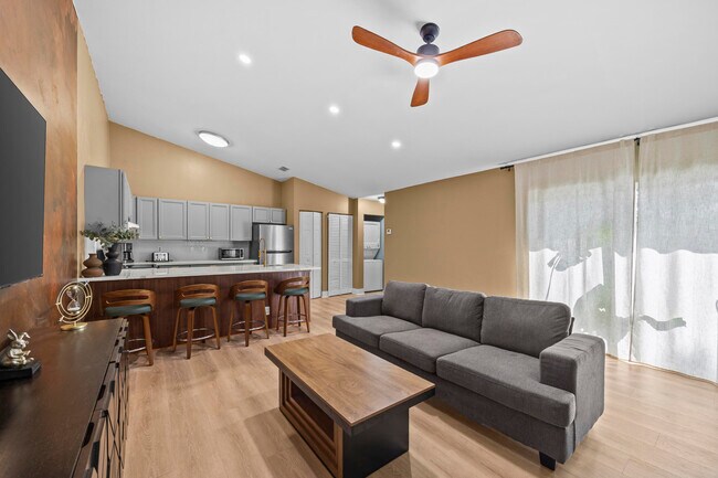Photo - 1368 Periwinkle Pl