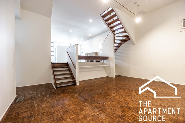 Building Photo - 2059 N Clifton Ave Unit 1