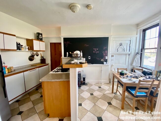 Photo - 5 Braemore Rd Unit 2