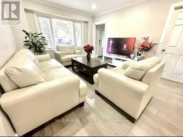 Photo - 133 Meadowvale Dr