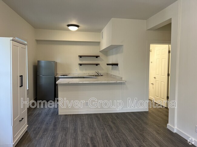 Building Photo - 508 S 3rd St W Rental