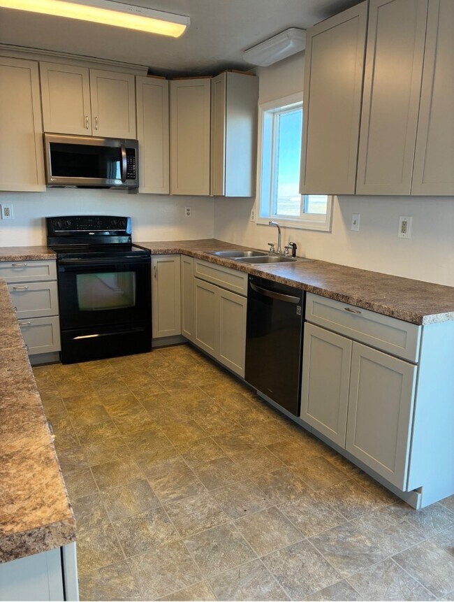 Photo - 2862 E 400 S